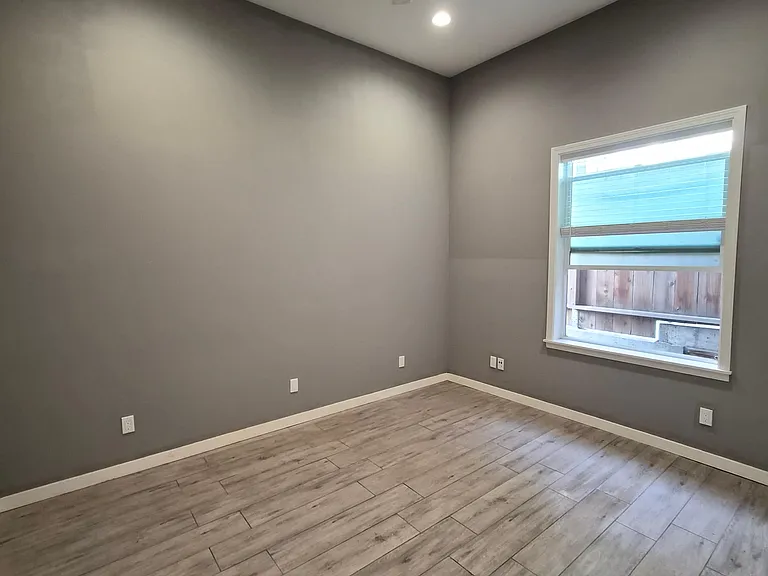 3215 Telegraph Ave #102 — Photo 9