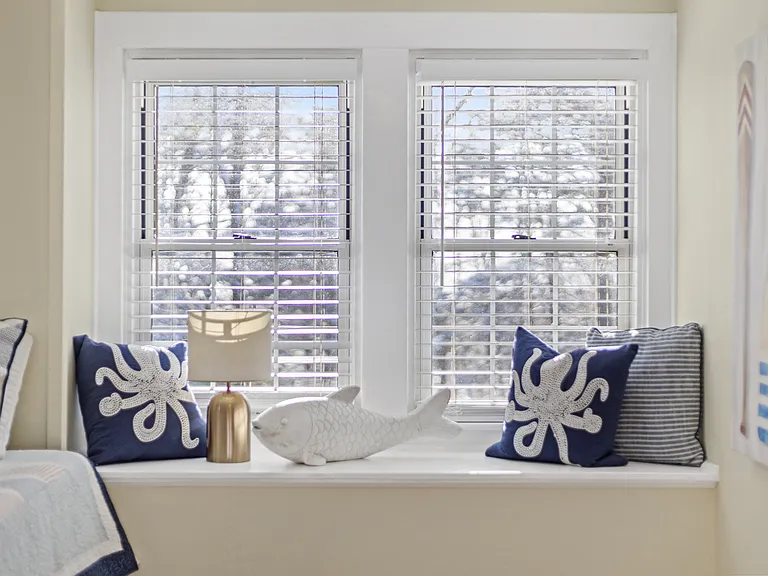 Window seat in front bedroom