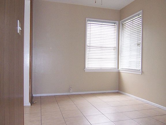 3rd image of 105 S Grandview Ave APT A