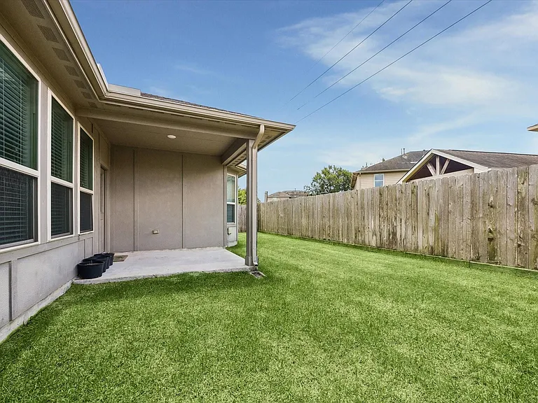18111 Alora Springs Trc — Photo 19