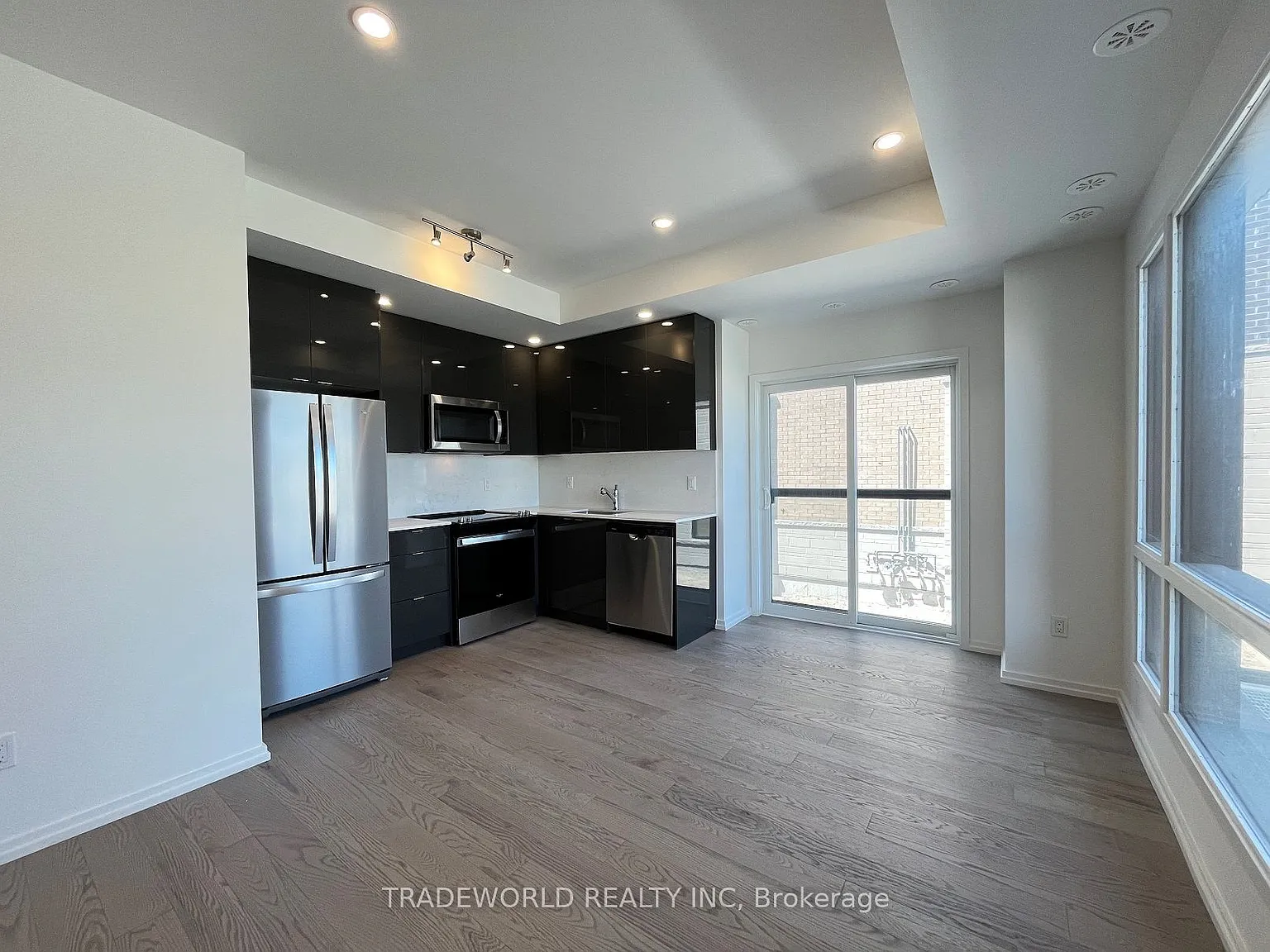 Glenway Andrin Urban Townhomes — Photo 4