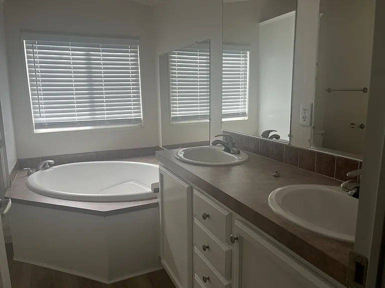 4831 Dos Palmas Rd — Photo 3