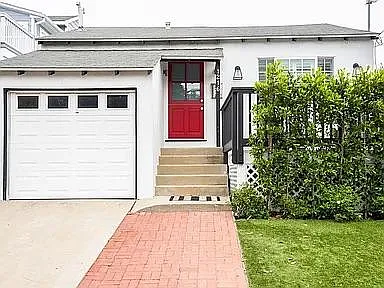 1216 N Ardmore Ave — Photo 1