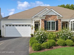 4220 Weatherstone Rd, Crystal Lake, IL 60014