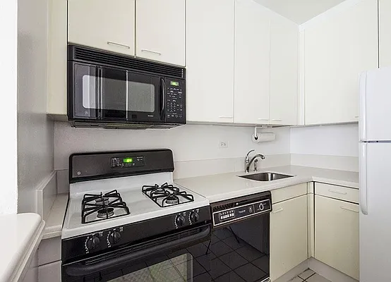 Rented by Warburg | media 17