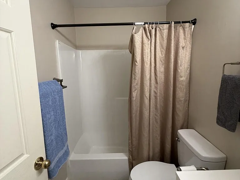 261 Simpson Ave #127 — Photo 16
