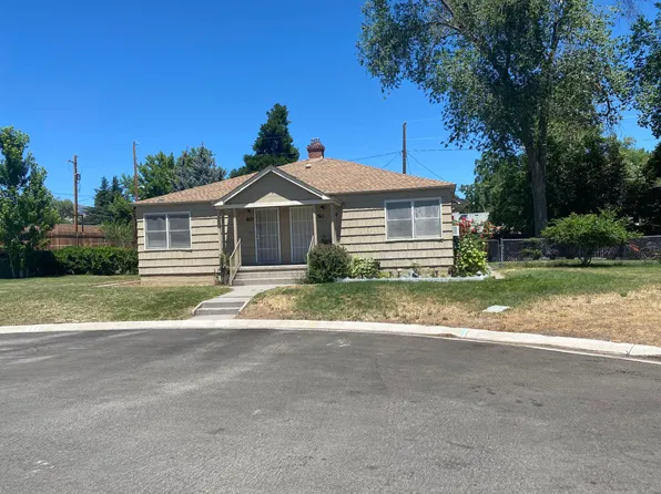 60 Arden Cir, Reno, NV 89503