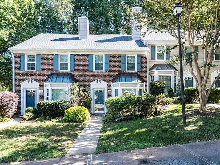 330 Silverberry Ct — Photo 1