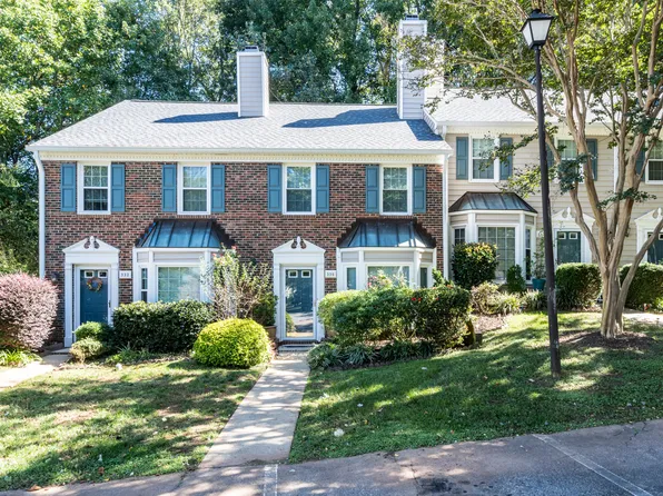 330 Silverberry Ct, Cary, NC 27513