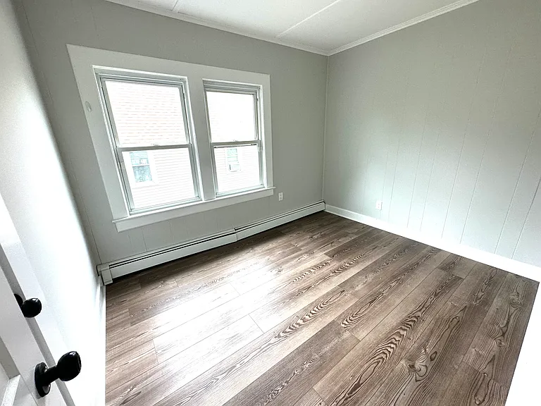 Maple Ave — Photo 9