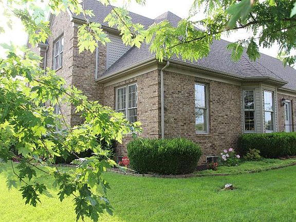 3rd image of 3201 Mantilla Dr