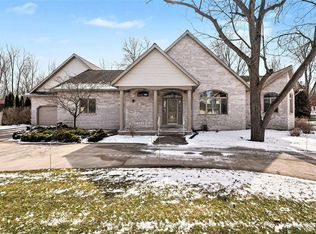 1302 Nebobish Ave, Essexville, MI 48732