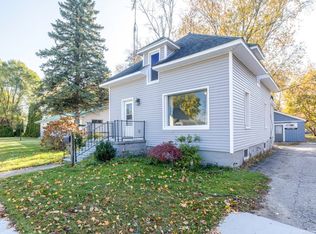 146 Wells St, Croswell, MI 48422