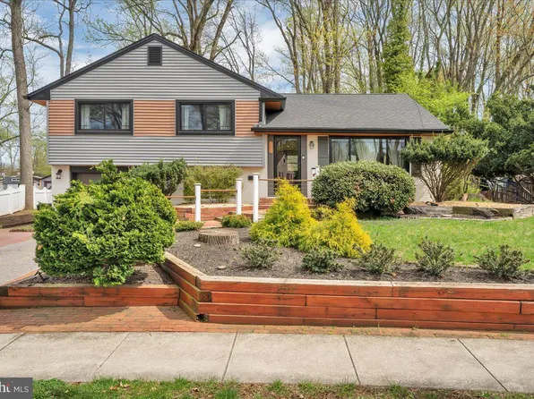 1237 Oakwood Rd, Haddonfield, NJ 08033