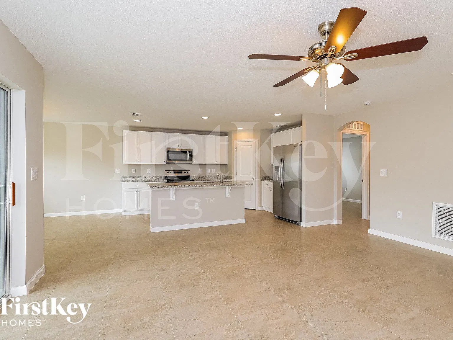 4 bed, 2.0 bath, 1758 sqft, $2,235 — Photo 4