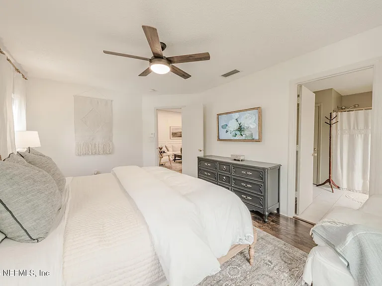 511 Chancellor Dr E — Photo 30