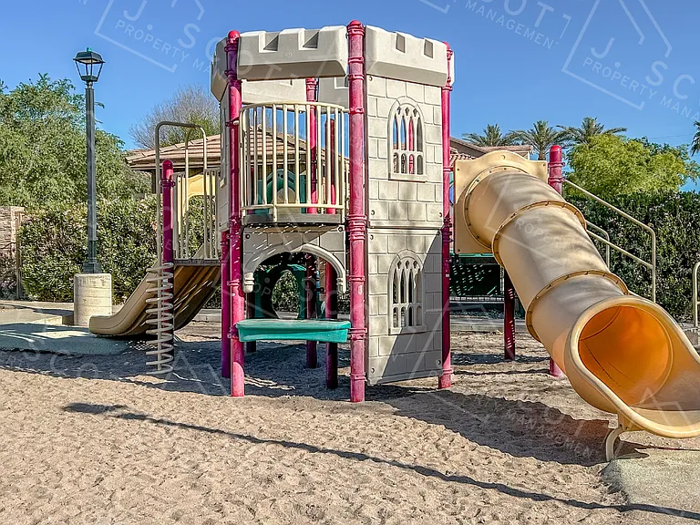 746 N Laguna Dr — Photo 18