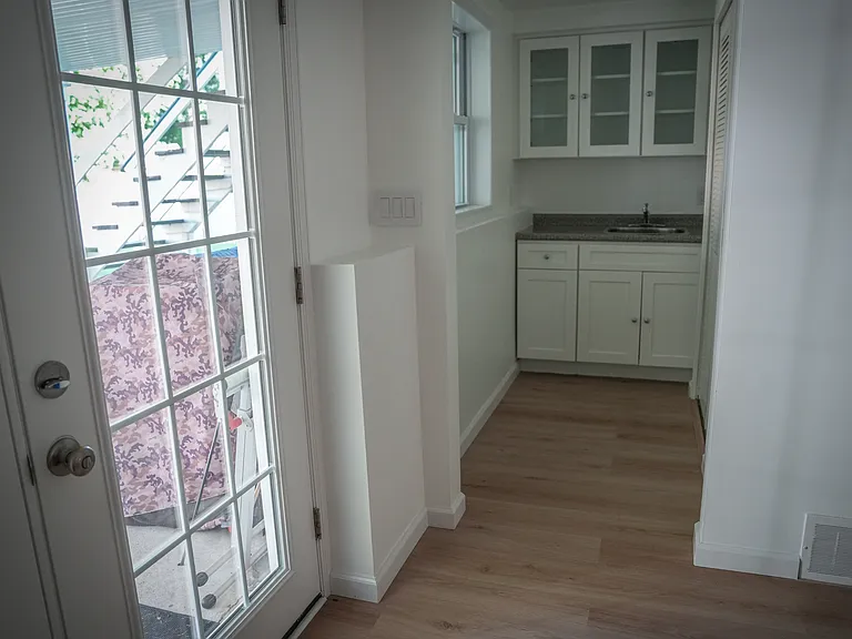 14 Beau St — Photo 28