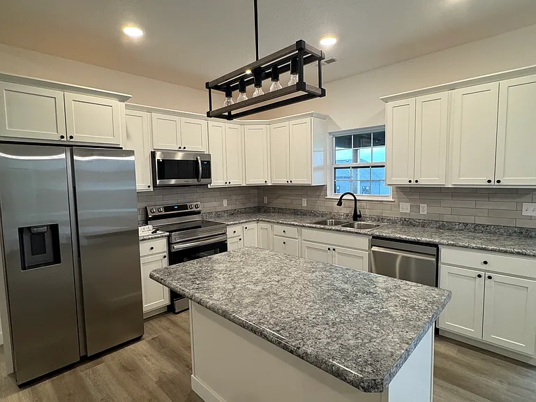 4680 Treaty Dr — Photo 6