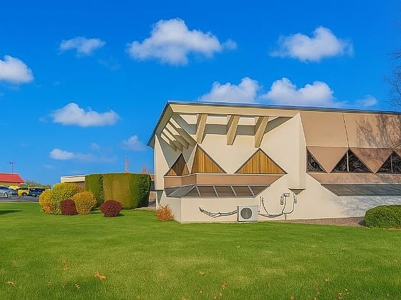 3rd image of 3030 W Clearwater Ave #110