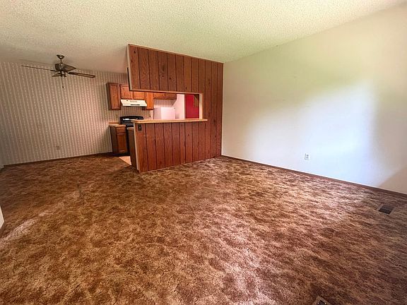 5th image of 2543 Brookdale Ln