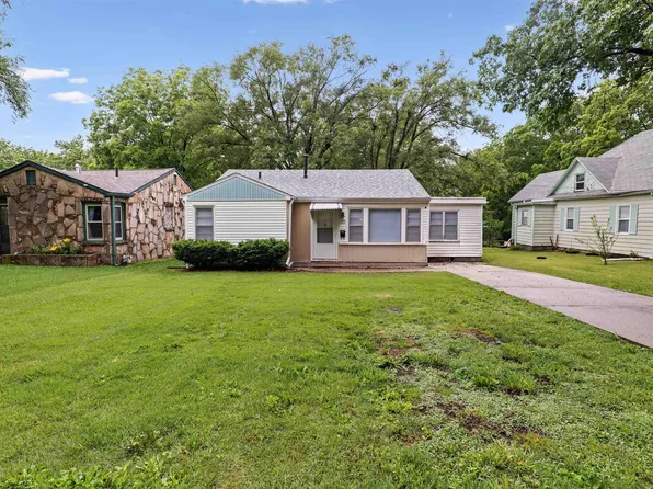 1844 S Beacon Ave, Sedalia, MO 65301