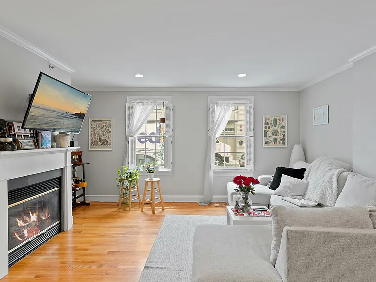 57 Bartlett St #3 — Photo 1