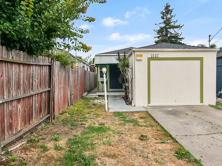 2137 104th Ave — Photo 11