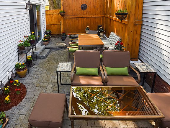 2nd image of 18 McDonough St