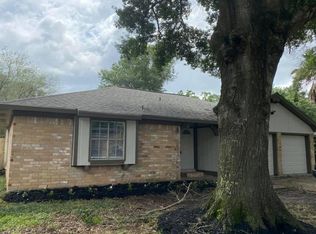 16242 Summer Wind Dr, Houston, TX 77090