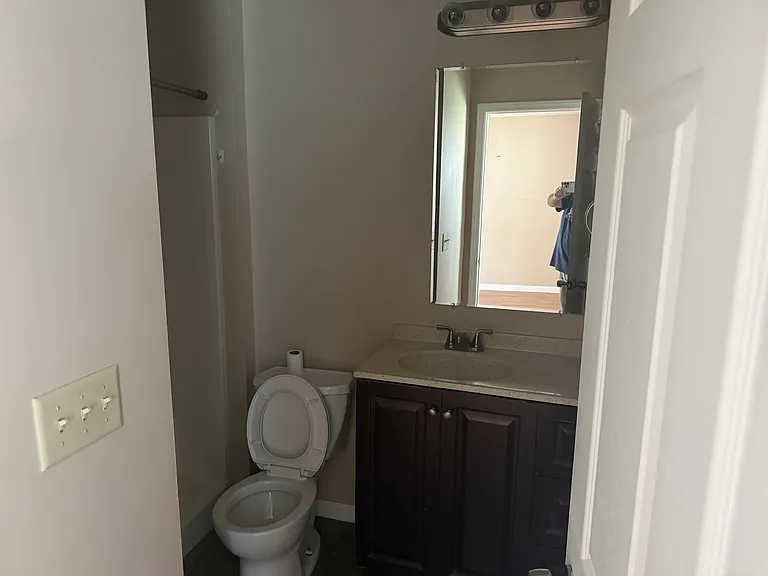 1710 S Main St — Photo 3