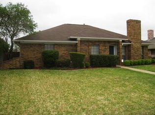 905 Brownfield Dr, Mesquite, TX 75150