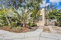 2325 W Green St — Photo 16