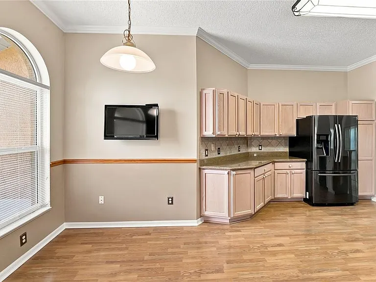 1304 De La Garza Pl — Photo 6