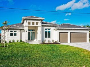 4804 SW 24th Place Cpe, Coral, FL 33914