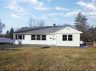 8 Barjune Rd, Norwalk, CT 06851
