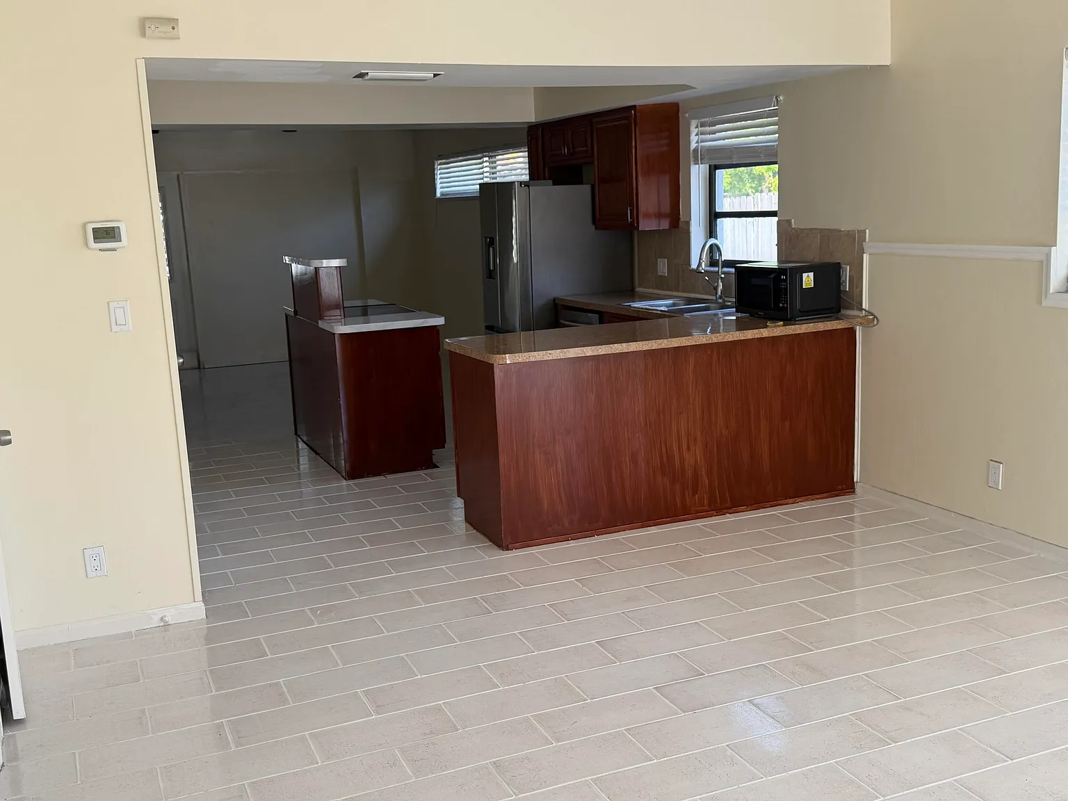 2 bed, 2.0 bath, 1377 sqft, $2,600 — Photo 4