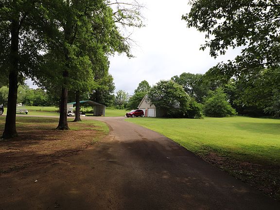 2 car garage/shop & carport