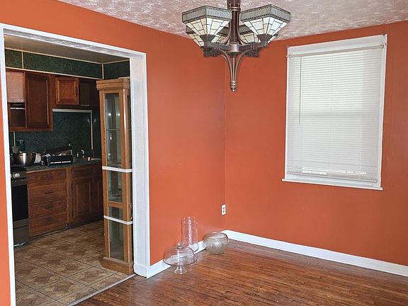 2nd image of 1212 Kevin Rd
