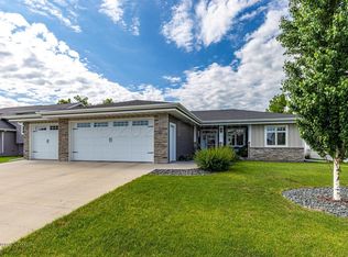 1227 26th Ave W, West Fargo, ND 58078