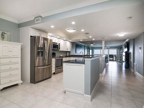 3rd image of 295 Highway A1a APT 305