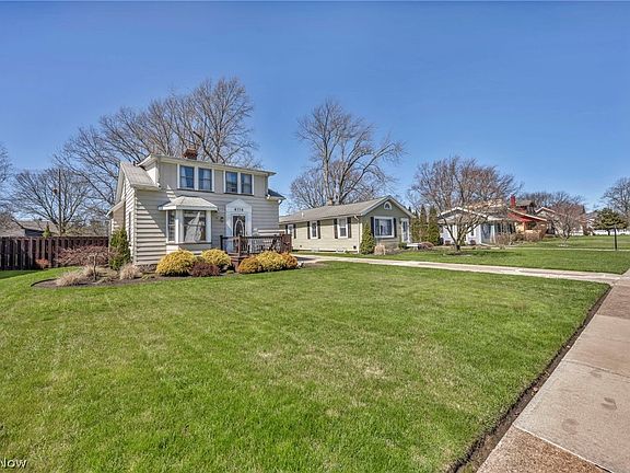 3rd image of 4114 W 220th St