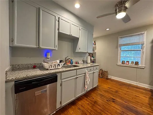 6124 Willow St — Photo 5