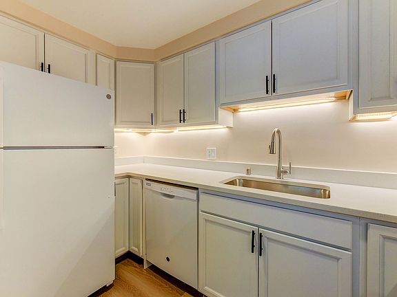 5th image of 2700 4th Ave APT 603