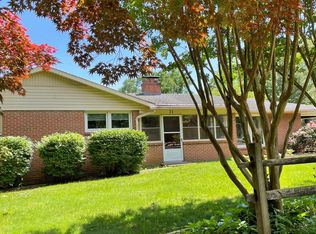 21 E Loudoun St, Round Hill, VA 20141