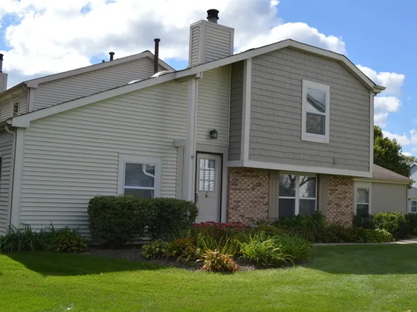 N721 Concord Ln, Winfield, IL 60190