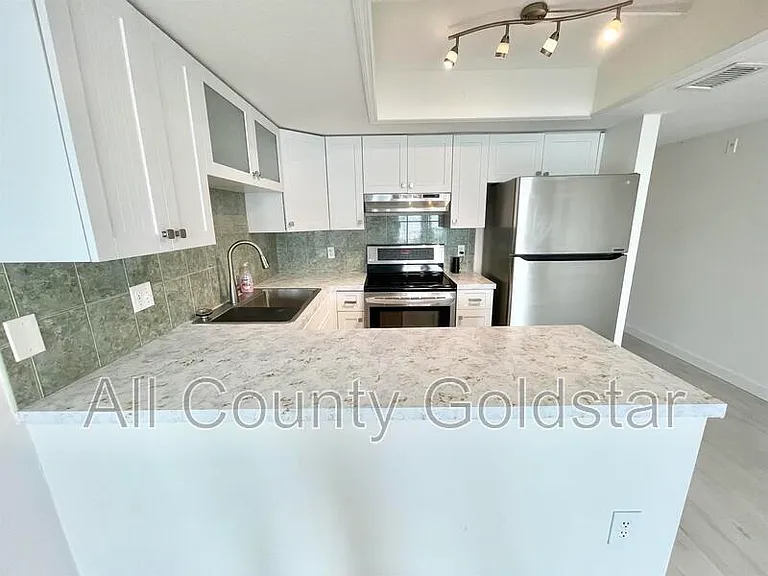 4410 Warren Ave #104 — Photo 6
