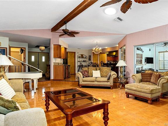 3rd image of 502 N Venturi Ave