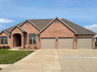 6105 Spindell Dr, Springfield, IL 62711
