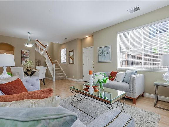 5th image of 815 Royal Palm Ct